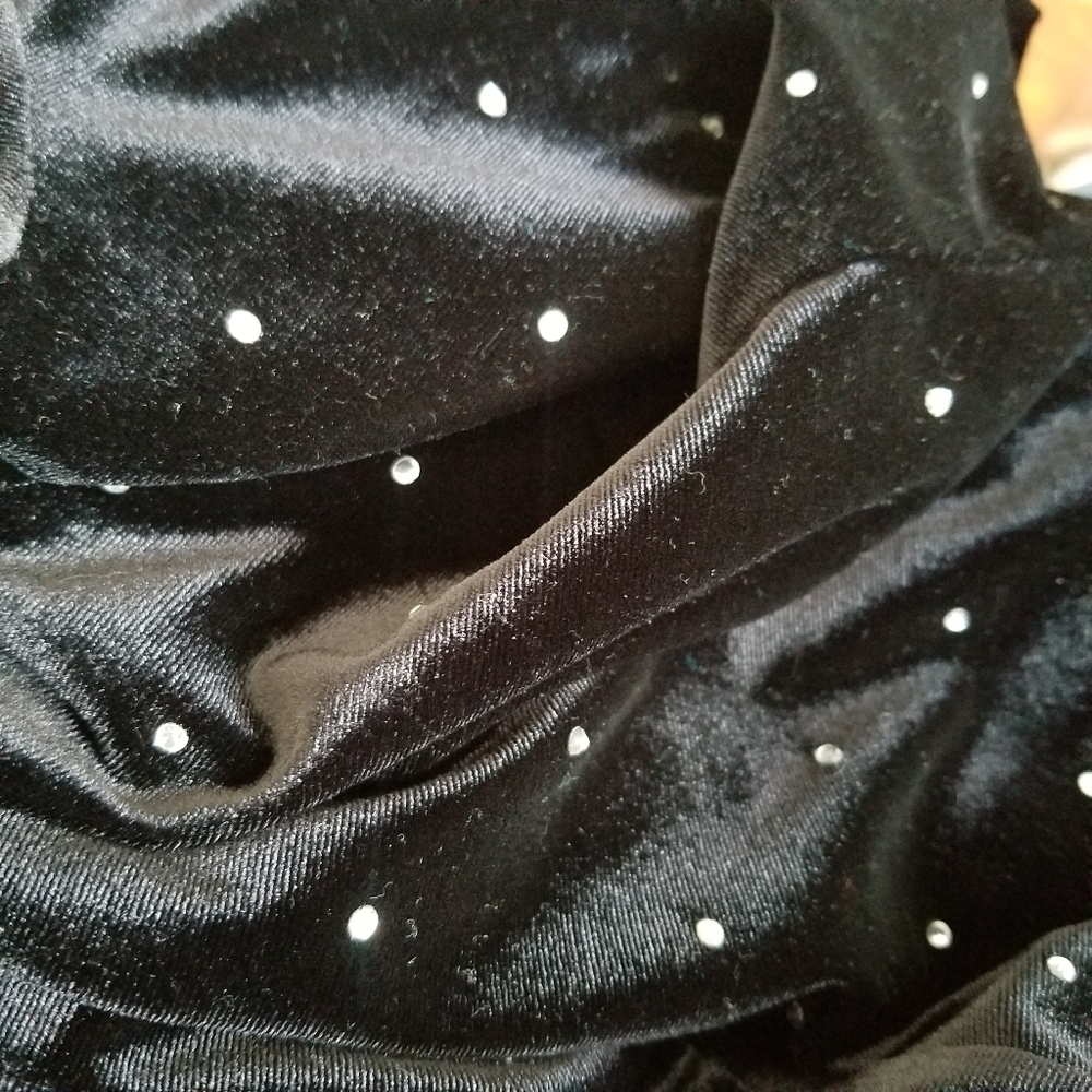 🔥H&M Soft Black Velour Rhinestone Top Long Sleeve Back Zip Size Small Velour - Picture 8 of 8